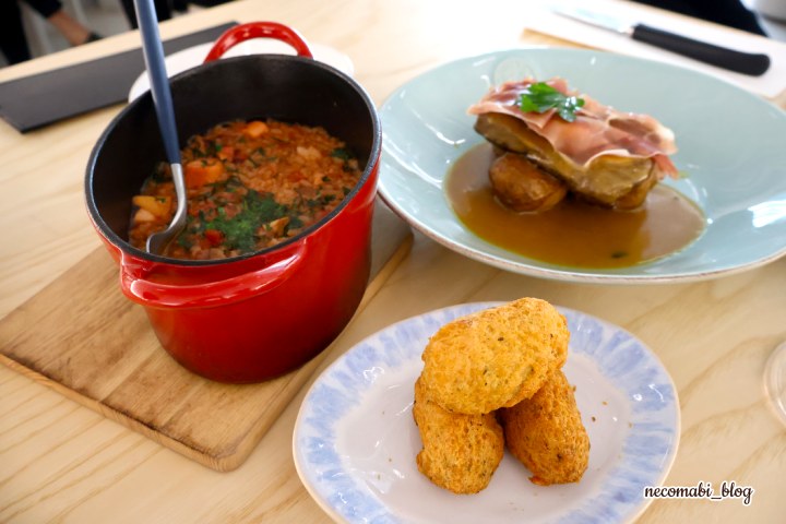 スコティッシュフォールド,ブログ,まびこ,ブリティッシュショートヘア,コロ助,猫,大阪・関西万博,expo2025,海外パビリオン,ポルトガルビリオン,レストラン,MAR DE PORTUGAL,まるでポルトガル,ポルトガルワイン,ポルトガル料理,エッグタルト,クリームブリュレ,おすすめ,感想,口コミ,レポート,レビュー