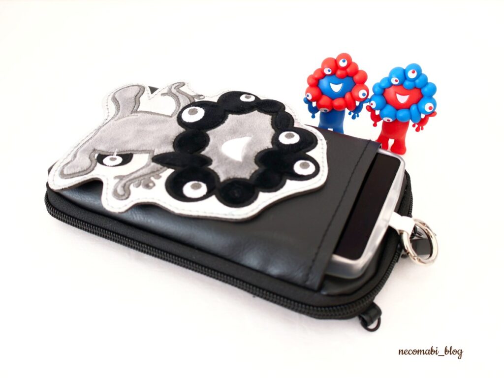 大阪・関西万博,expo2025,閉幕,閉幕後,ミャクミャク,黒ミャクミャク,ミャクミャクグッズ,スマホポシェットBOOK,モノクロver,スマホポシェット,どこで売ってる,どこで買える,おすすめ,感想,口コミ,レビュー